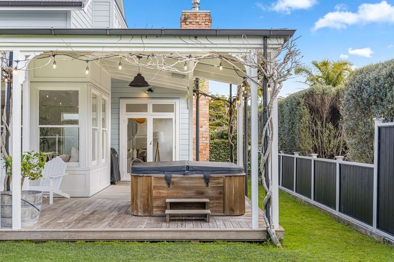 Photo of property in 65a Kowhai Road, Mairangi Bay, Auckland, 0630