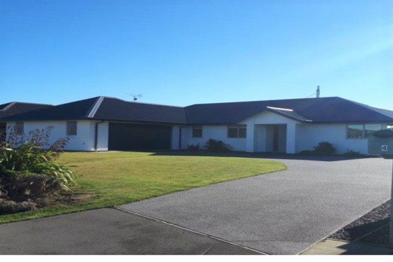 Photo of property in 4 Retallick Way, Amberley, 7410