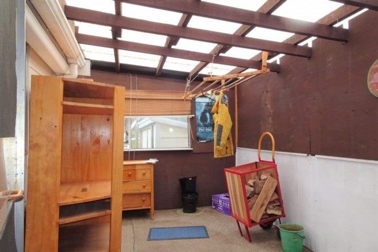 Photo of property in 1 Mawhera Street, Dobson, Greymouth, 7805