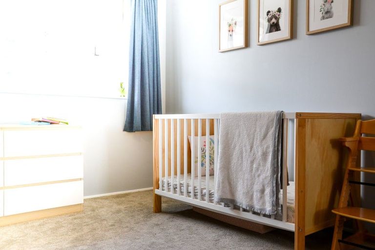 Photo of property in 102 Oakfield Crescent, Pukete, Hamilton, 3200