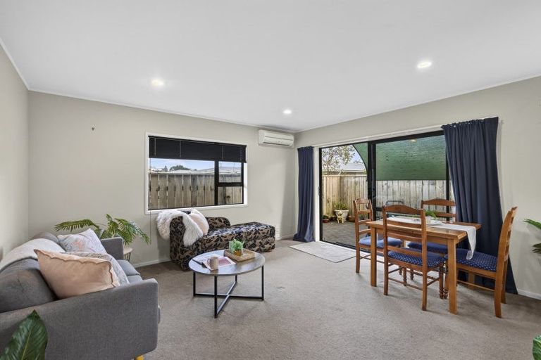 Photo of property in 5/13 Cracroft Street, Waitara, 4320