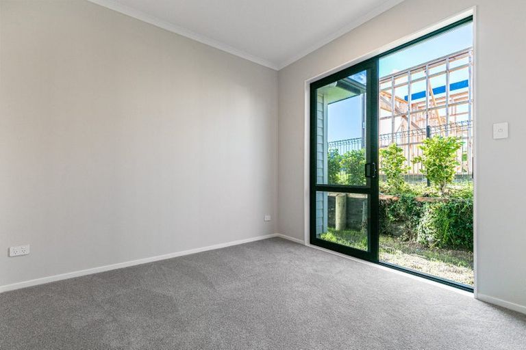 Photo of property in 16 Captain Rings Drive, Papakura, 2110