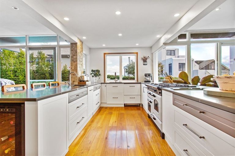 Photo of property in 109 Waller Avenue, Bucklands Beach, Auckland, 2012