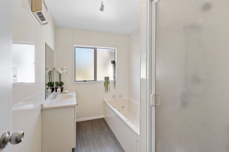 Photo of property in 2/202 Tai Tapu Road, Halswell, Christchurch, 7672