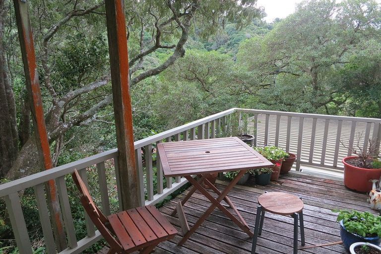 Photo of property in 42 Moana Road, Kelburn, Wellington, 6012