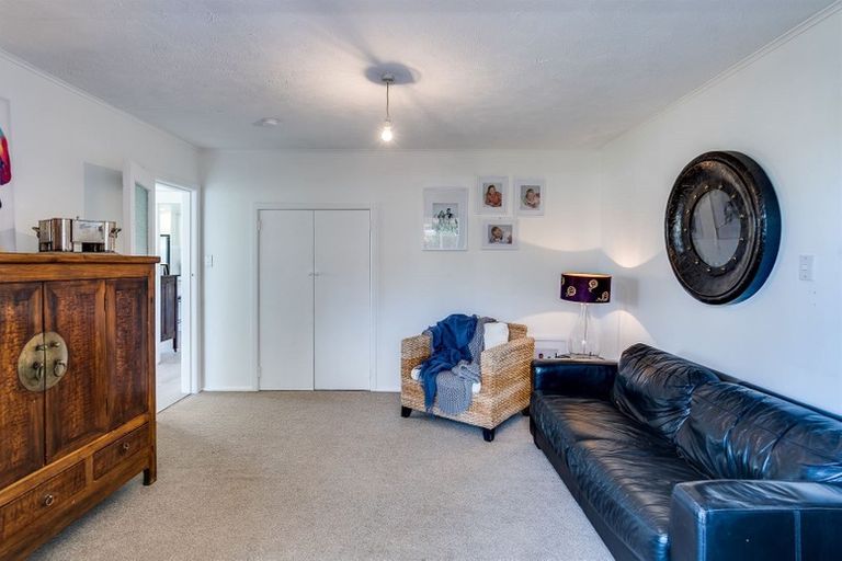 Photo of property in 41 Avondale Road, Taradale, Napier, 4112