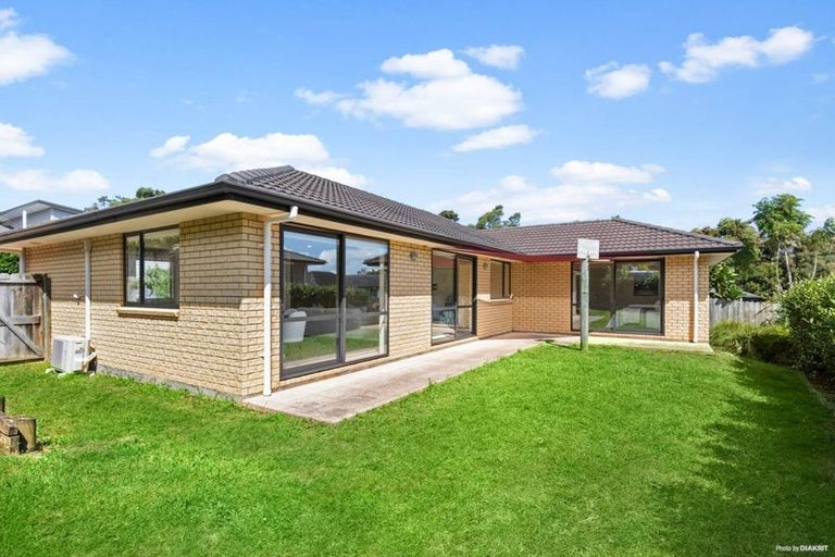 Photo of property in 3 Ohau Court, Fairview Heights, Auckland, 0632