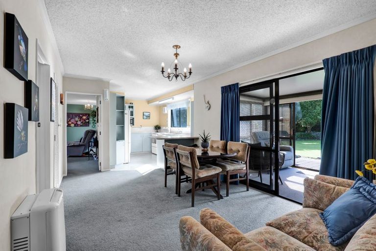 Photo of property in 2 Bronte Place, Whalers Gate, New Plymouth, 4310