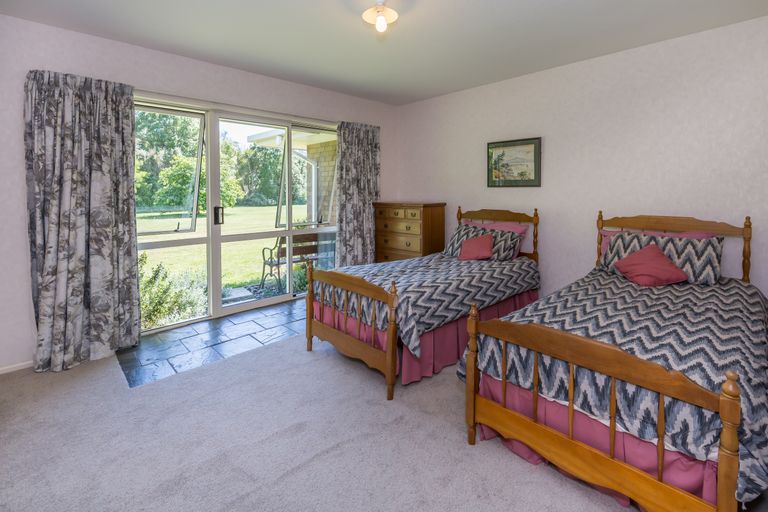 Photo of property in 27 Guys Road, Yaldhurst, Christchurch, 7676