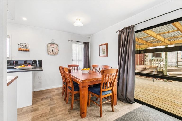 Photo of property in 4 Midgley Road, West Harbour, Auckland, 0618