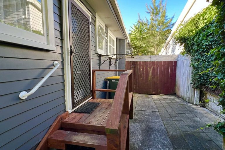 Photo of property in 1/91a Roseberry Avenue, Birkenhead, Auckland, 0626