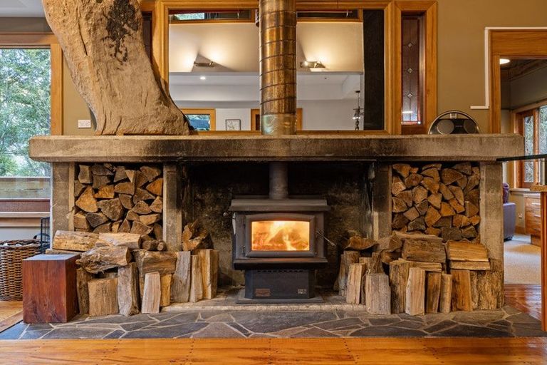 Photo of property in 100 Bachelors Road, Little River, 7591