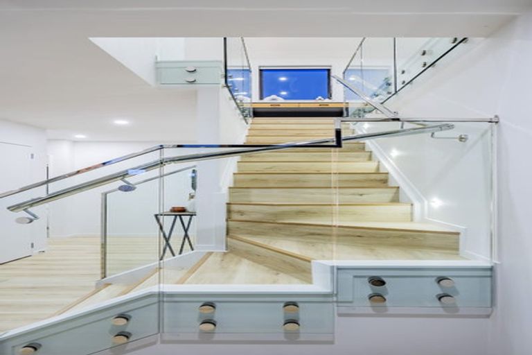 Photo of property in 3c Dawnhaven Drive, Te Atatu Peninsula, Auckland, 0610