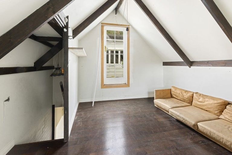 Photo of property in 25 Upper Bourke Street, Kilbirnie, Wellington, 6022