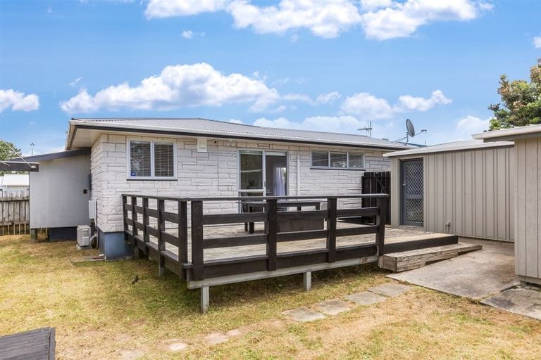 Photo of property in 41 Cleat Street, Whitby, Porirua, 5024