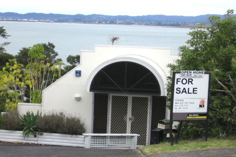 Photo of property in 5a Seahorse Place, Beach Haven, Auckland, 0626