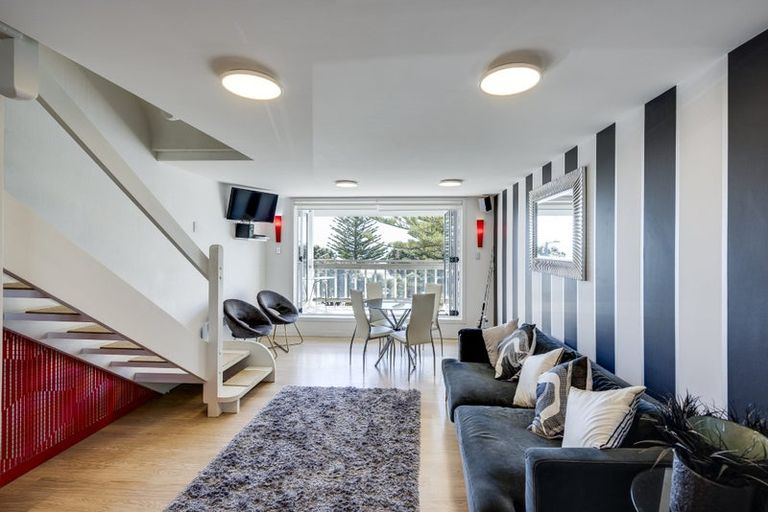 Photo of property in 249 Marine Parade, Napier South, Napier, 4110