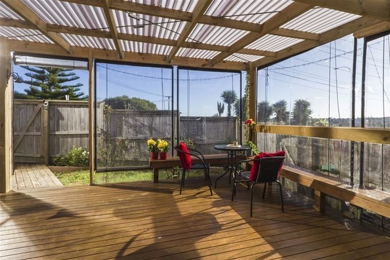 Photo of property in 1/65 High Road, Glenfield, Auckland, 0629