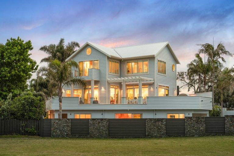 Photo of property in 4 Vista Paku, Pauanui, Hikuai, 3579