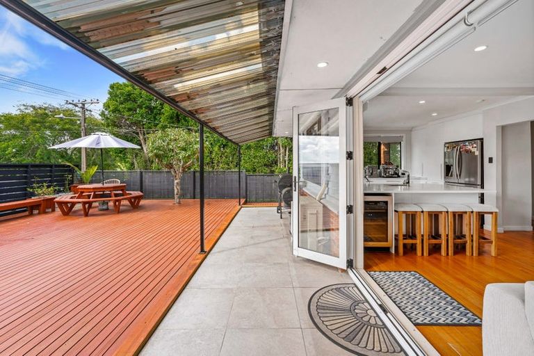 Photo of property in 9 Burnham Road, Waitakere, Auckland, 0816