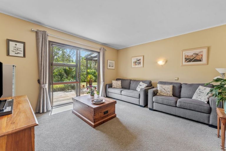 Photo of property in 2395 State Highway 1, Brynderwyn, Maungaturoto, 0587