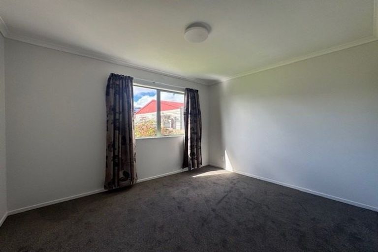 Photo of property in 21 Tranent Road, Mangere, Auckland, 2022