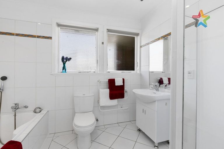 Photo of property in 340a Waiwhetu Road, Fairfield, Lower Hutt, 5011