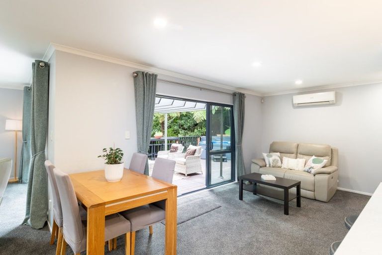 Photo of property in 43 Forest Road, Pinehaven, Upper Hutt, 5019