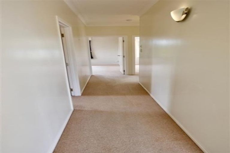 Photo of property in 20 Hillcrest Grove, Hillpark, Auckland, 2102