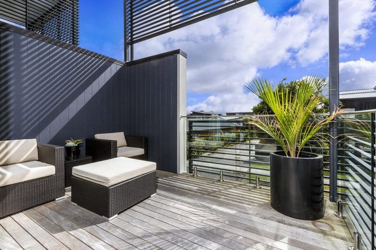 Photo of property in 77 Bomb Point Drive, Hobsonville, Auckland, 0616