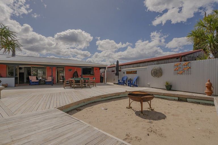 Photo of property in 36 Manaia Road, Tairua, 3508