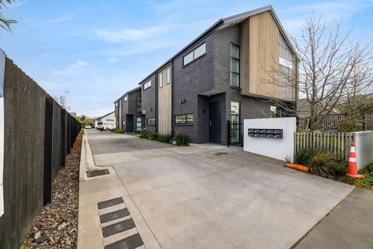 Photo of property in 2/59 Waimairi Road, Upper Riccarton, Christchurch, 8041
