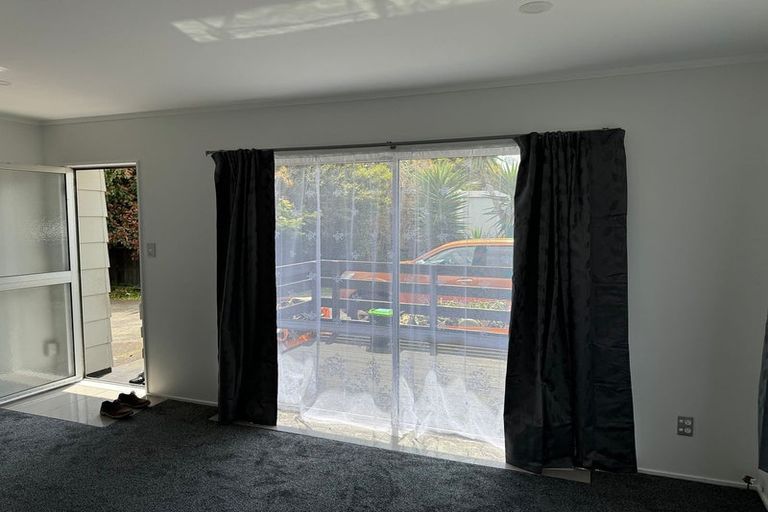 Photo of property in 1/42 Moncrieff Avenue, Clendon Park, Auckland, 2103