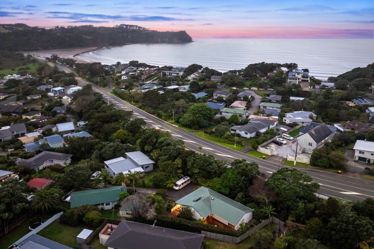 Photo of property in 41 Hammond Avenue, Hatfields Beach, Orewa, 0931