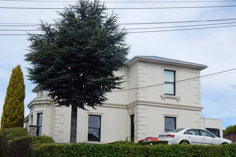 Photo of property in 1 Ure Street, South Hill, Oamaru, 9400