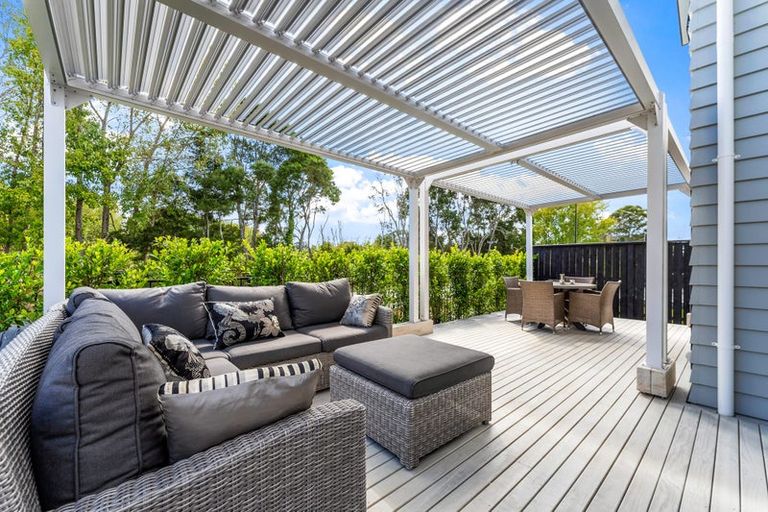 Photo of property in 35 Sidwell Road, Wainui, 0932