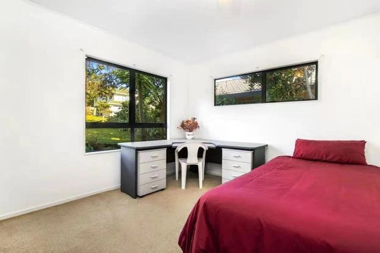 Photo of property in 10 Carnmore Place, Torbay, Auckland, 0630