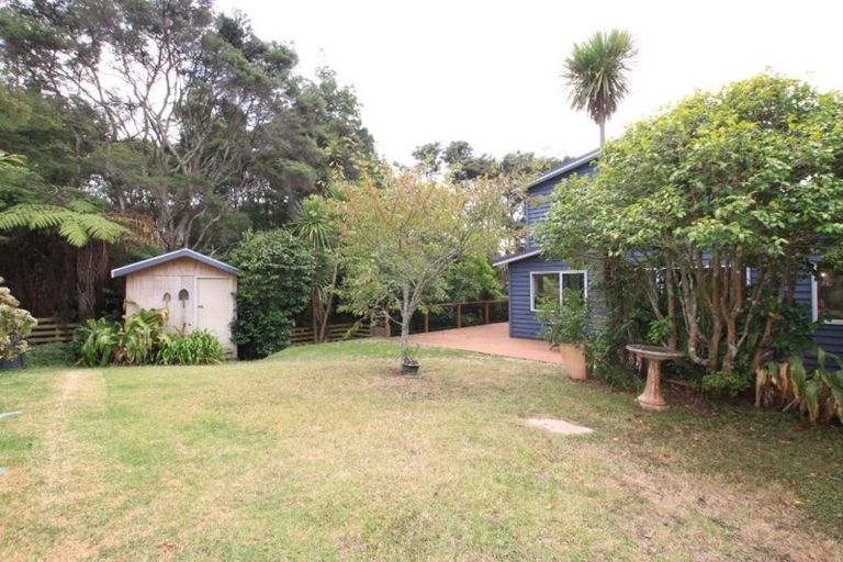 Photo of property in 23b West Lynn Road, Titirangi, Auckland, 0604