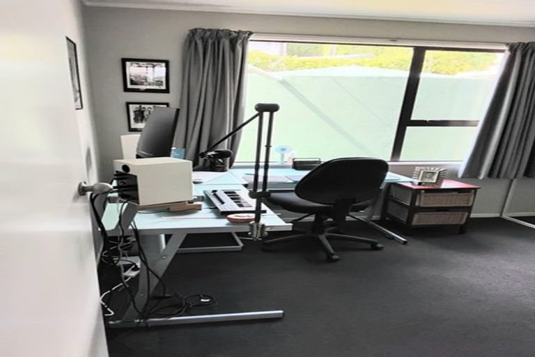 Photo of property in 34b Totara Road, Stanmore Bay, Whangaparaoa, 0932