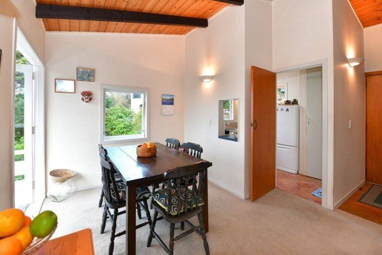 Photo of property in 20 Glenelg Road, Red Beach, 0932