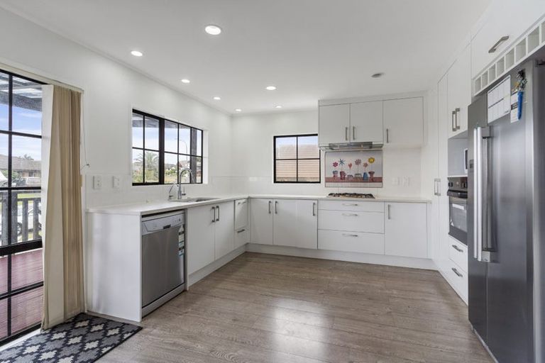 Photo of property in 39 Kuripaka Crescent, The Gardens, Auckland, 2105