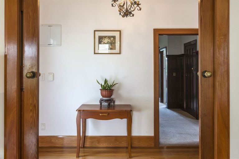 Photo of property in 25 Heaton Rhodes Place, Cashmere, Christchurch, 8022