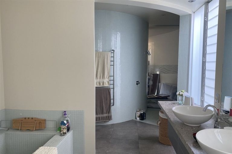 Photo of property in 59 Te Wharau Drive, Greenhithe, Auckland, 0632