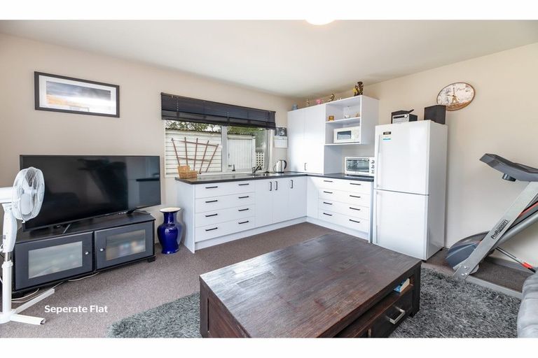 Photo of property in 34 Vancouver Crescent, Wainoni, Christchurch, 8061