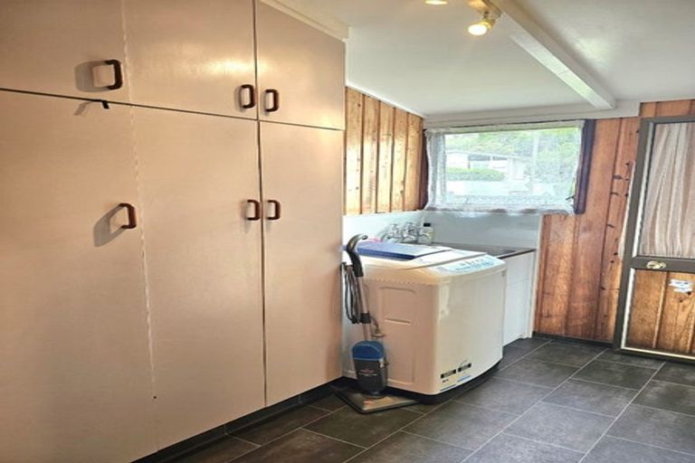 Photo of property in 12 Heaphy Street, Westown, New Plymouth, 4310