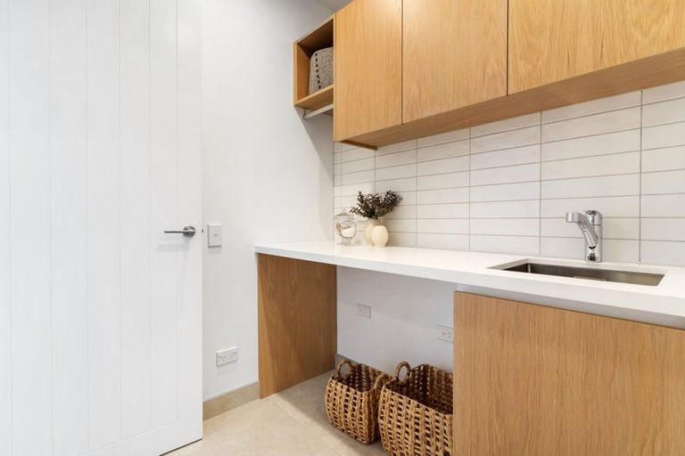 Photo of property in 129 Hibiscus Drive, Orewa, 0931