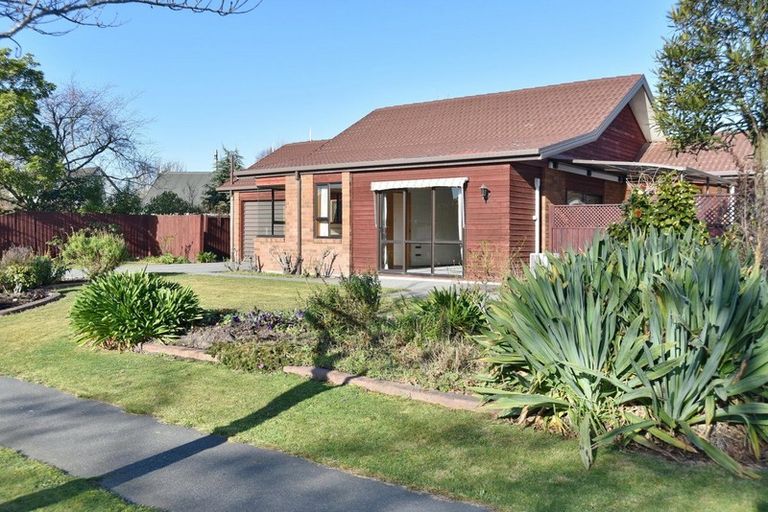 Photo of property in 46 Rickton Place, Rangiora, 7400