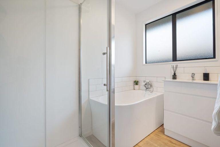 Photo of property in 1/14 Innisfree Place, Northwood, Christchurch, 8051