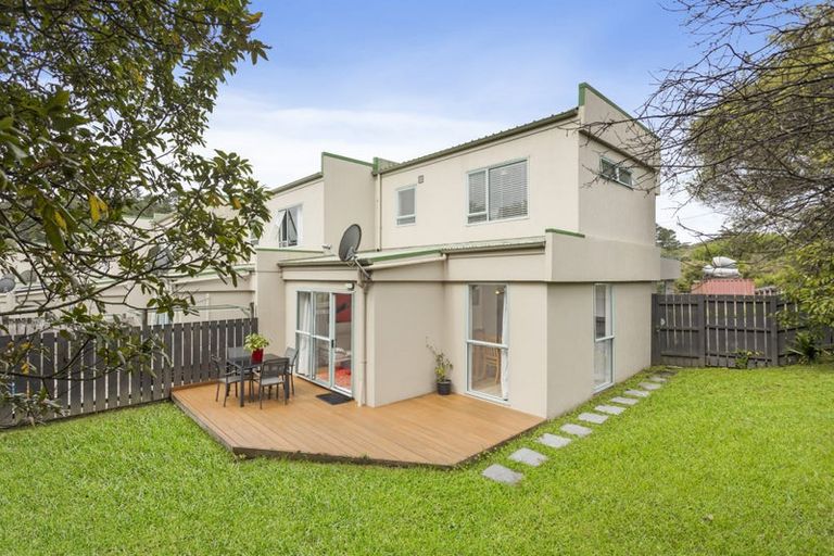 Photo of property in 1/351 West Coast Road, Glen Eden, Auckland, 0602