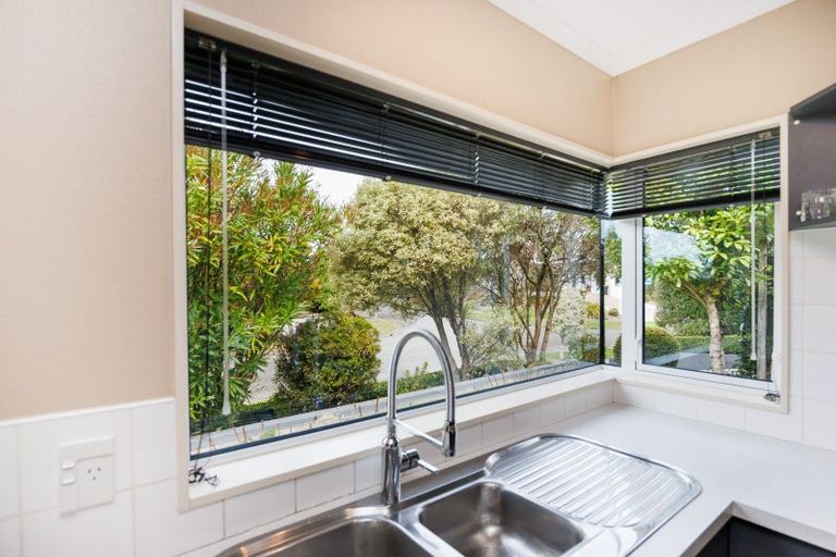 Photo of property in 30 Kilkenny Place, Fitzherbert, Palmerston North, 4410